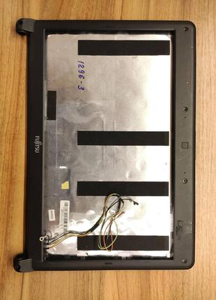 Крышка с рамкой матрицы шлейф wifi Fujitsu LifeBook S710 (1296-3)