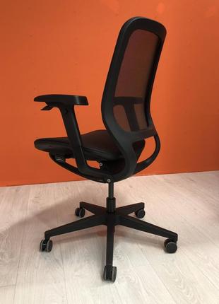 NEOSEAT X эргономичное офисное кресло от GTCHAIR, сетка черная...