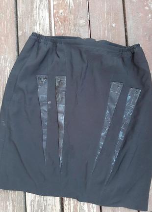 Спідниця юбка чорна 58 класичнв підкладка міді коліно колено