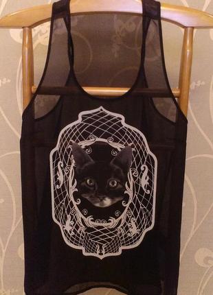 Очень красивая и стильная брендовая блузка с котом спереди!