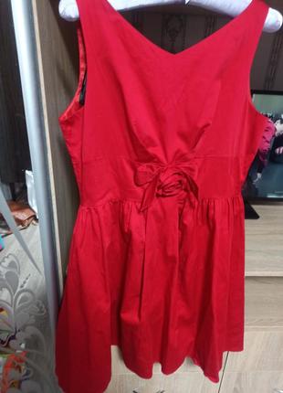 Стильное яркое красное платье dorothy perkins