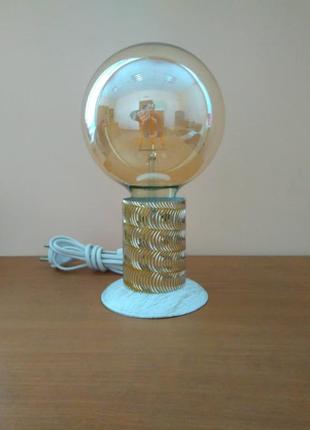 Небольшая настольная лампа светильник ночник в стиле лофт