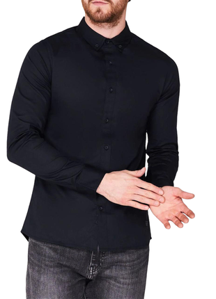 Классическая чёрная хлопковая мужская рубашка с длинным рукаво...