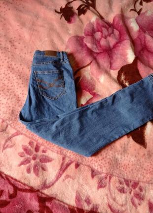 Фірменні джинси 44 розмір/ фирменные женские джинсы