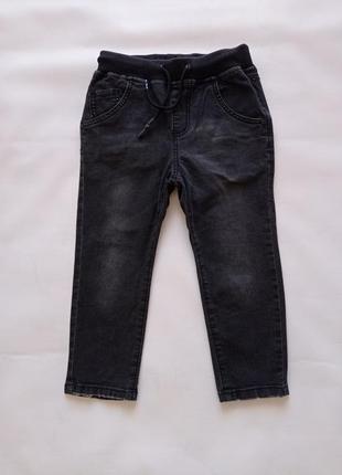 Keds. тонкие джинсы на трикотажной резинке 5-6 лет