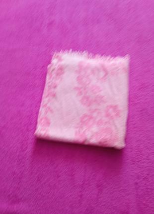 Полотенце розовое с цветами