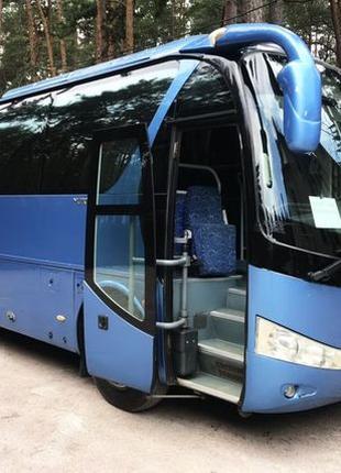 339 Автобус Yutong голубий прокат оренда