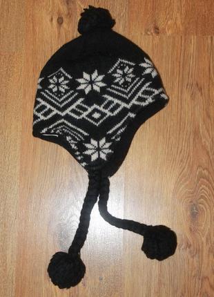 Шерстяная шапка черная с белым орнаментом topshop