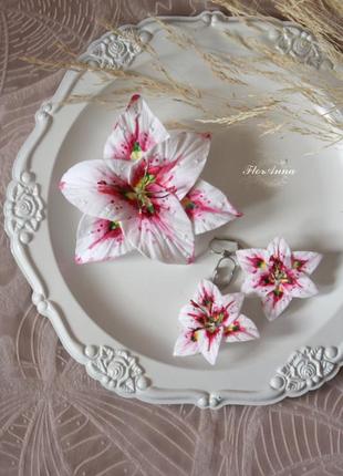 Бело-розовый набор украшений ручной работы заколка и серьги с ...