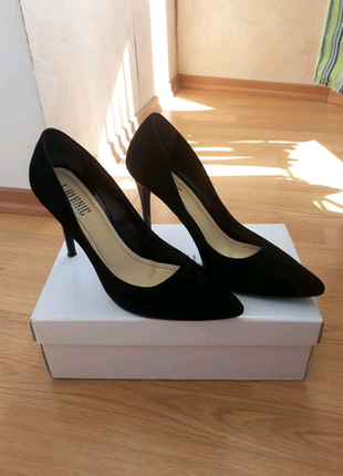 Красивые туфли лодочки Toria Blanic чёрные замшевые