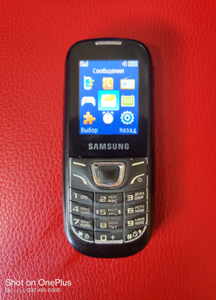 Мобильный телефон Samsung GT-E1225T