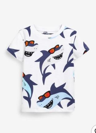 Белая футболка акулы next