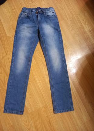 Шикарные джинсы 9-11 лет