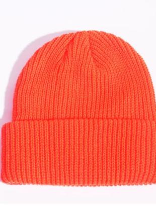 Короткая шапка вязаная мини бини оранжевый кислотный