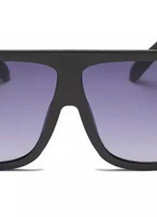 Стильные большие солнцезащитные очки Черный