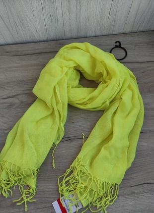 Жовтий шарф