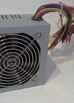 Качественный тяжелый блок питания Logic LC-8400BTX 24+4 pin ку...