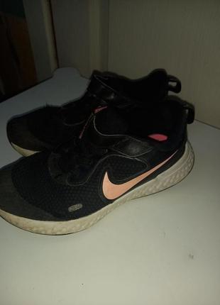 Бігові кросівки nike 31,5 р.