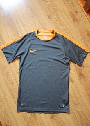 Спортивна футболка nike dri-fit