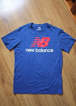 Футболка з великим лого new balance