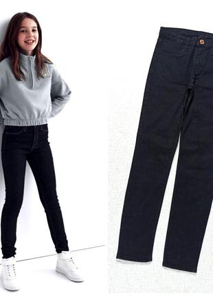 Чёрные джинсы скинни унисекс как новые.