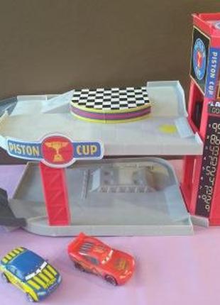 Ігровий набір Disney Pixar Cars Piston Cup+Блискавка Маккуїн+Том