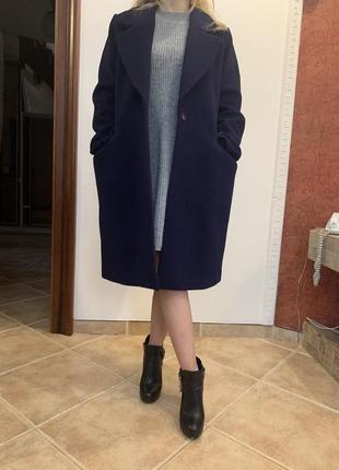 Стильное женское шерстяное пальто