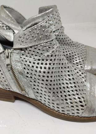 Серебряные туфли 39 размер