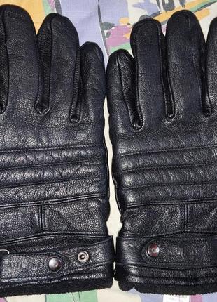 Укороченные, кожаные перчатки спортивного стиля