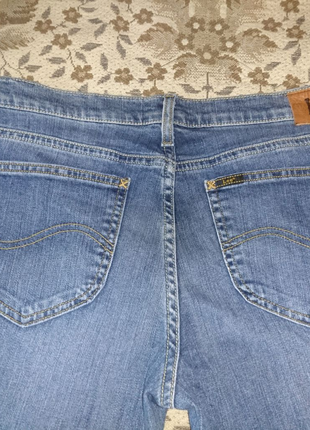 Продам клестные жіночі джинси кльош Lee