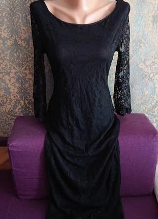 Женское кружевное чёрное платье по фигуре с длинным рукавом р....
