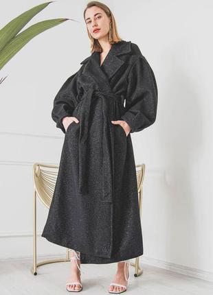 Теплое черное пальто эксклюзивного фасона из итальянской шерсти