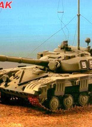 Сборная модель (1:35) Командирский танк Т-64АК