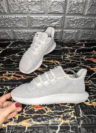 Класні кросівки adidas tubular