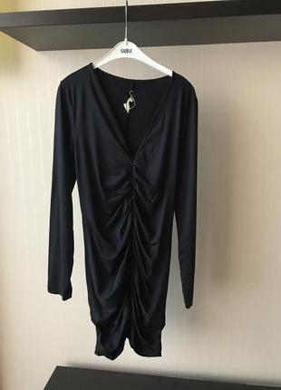 Женское чёрное вечернее короткое платье с модной актуальной ст...