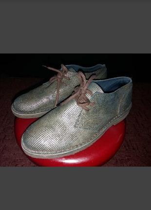 Шкіряні італійські туфлі на шнурках р.39(25см устілка)
