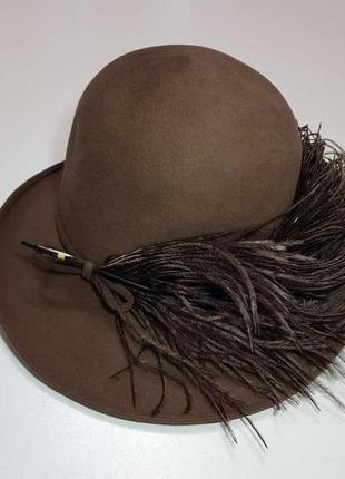 Шляпа с пером страуса, aurel huber, как новая!
