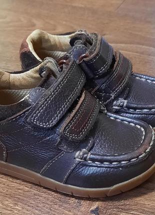 Продам повністю шкіряні демі черевики clarks, 20 р., устілка 1...