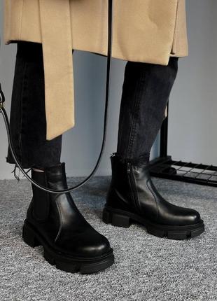 Жіночі зимові черевики челсі з натуральної шкіри на хутрі чорн...