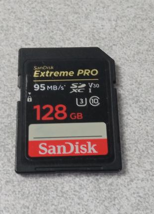 Карта флеш пам'яті Б/У SanDisk 128 GB SDXC UHS-I U3