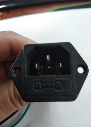Гнездо питания 250V 10A