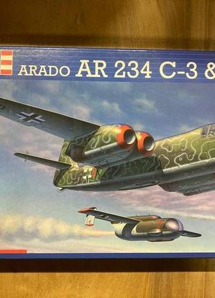 Збірна модель літака Revell Arado AR 234 C-3 & E 381 1:72