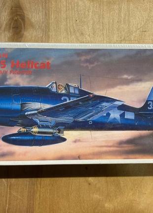Збірна модель літака Academy F6F-3/5 Hellcat 1:72
