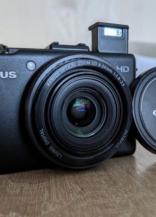 Продам  висококласний компактний фотоапарат Olympus XZ-1