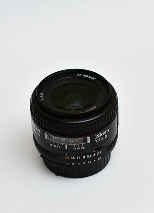 Nikon AF Nikkor 28mm f/2,8D