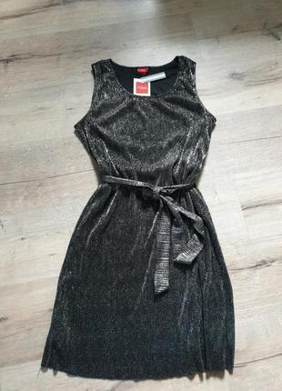 Маленька чорна сукня розмір 38