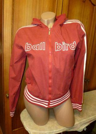 Легка курточка,спортивна куртка кельми з капюшоном червона