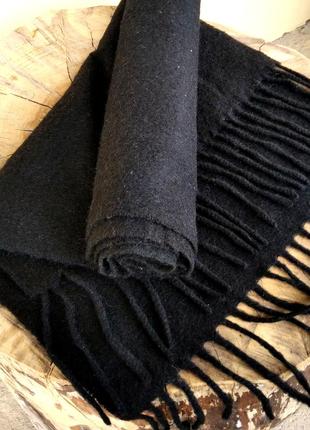 Чорний кашеміровий шарф