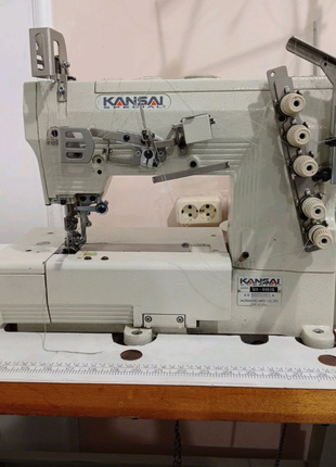 Розпошивальна машина
KANSAI SPECIAL WX 8803DW 
3-х голкова, 5-ти