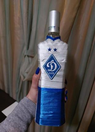 Бутылка водки коллекционная Динамо 2014 года, дата указана на кры